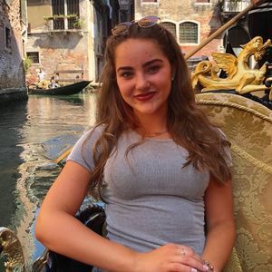 Meet your Posher, Alex